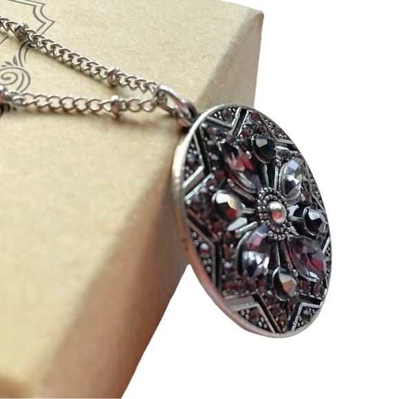 NEW Medallion Pendant Necklace Bling - Picture 5 of 13